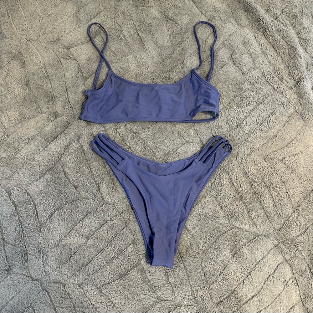 STRAPPY BIKINI TOP AND BOTTOM SIZE SMALL